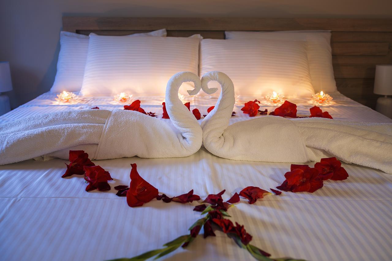 Royal House Hotel Gori Bagian luar foto