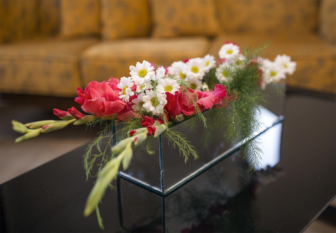 Royal House Hotel Gori Bagian luar foto